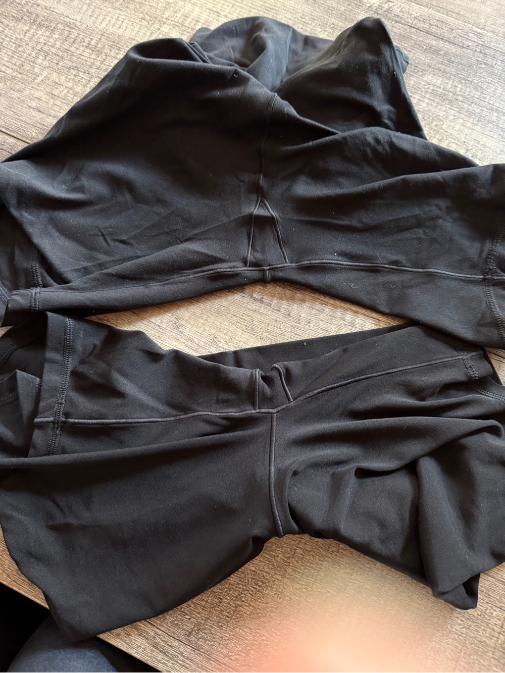 Bundle of 2 Aerie Offline black crossover bike shorts with 7" inseam. MED. - Picture 5 of 6